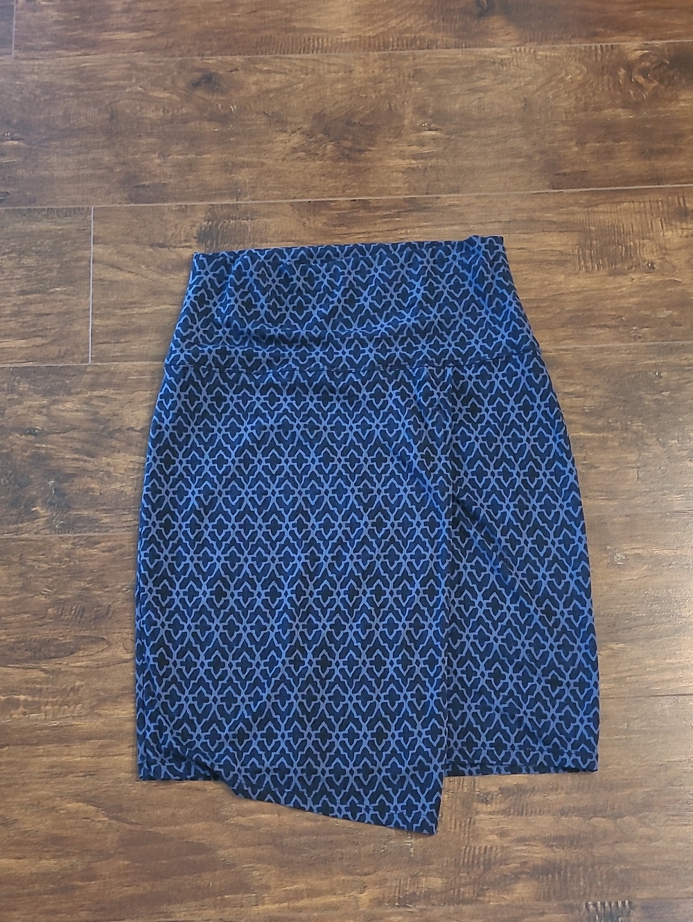 Athleta Blue Patterned Asymmetrical Women's Skirt Natural Material Size Small